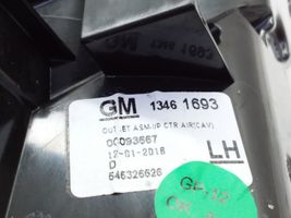 Opel Crossland X Dysze / Kratki środkowego nawiewu deski rozdzielczej 13461693