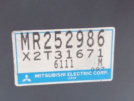 Mitsubishi Colt ABS-ohjainlaite/moduuli MR252986