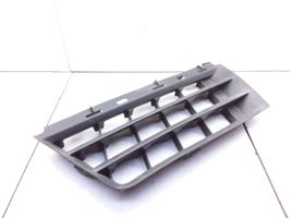 Renault Megane II Maskownica / Grill / Atrapa górna chłodnicy 8200140329