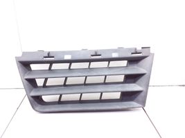 Renault Megane II Front bumper upper radiator grill 8200140329