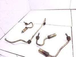 Nissan X-Trail T30 Tuyau d'alimentation conduite de carburant 