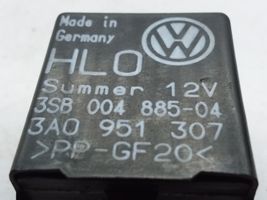 Volkswagen Polo III 6N 6N2 6NF Hätävilkun rele 3A0951307