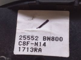 Nissan Primera Interrupteur d'attelage de remorque pivotant 25552BN800