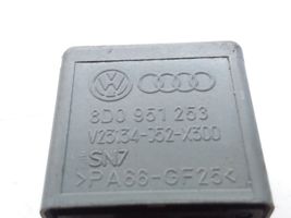 Volkswagen Golf VI Relais de commutateur feux de détresse V23134J52X300