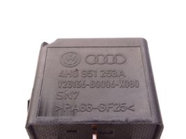 Volkswagen Golf VI Hazard warning light relay 4H0951253A