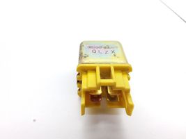 Hyundai Accent Hazard warning light relay 9522033300