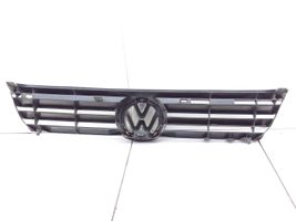 Volkswagen PASSAT B3 Etupuskurin ylempi jäähdytinsäleikkö 3A0853