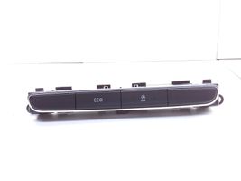 Renault Megane IV Switch for retractable tow bar 06371844041502