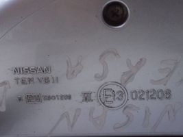 Nissan Versa Elektryczne lusterko boczne drzwi przednich E13031206