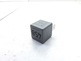 Volkswagen PASSAT B6 Hazard warning light relay 1K0906381