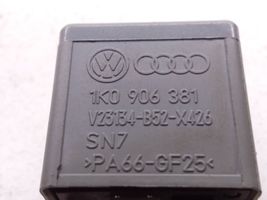 Volkswagen PASSAT B6 Hazard warning light relay 1K0906381
