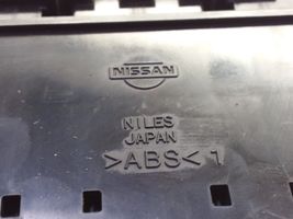 Nissan X-Trail T30 Interrupteur d'attelage de remorque pivotant 