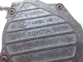 Toyota Avensis T250 Alipainepumppu 13060535