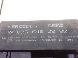 Mercedes-Benz A W168 Hehkutulpan esikuumennuksen rele 0255452832