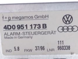 Audi 100 200 5000 C3 Signalizacijos valdymo blokas 4D0951173B