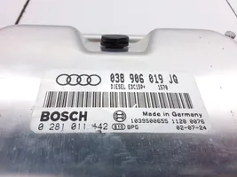 Audi A4 S4 B6 8E 8H Moottorin ohjainlaite/moduuli 038906019JQ