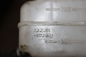 Lexus RX 330 - 350 - 400H Brake fluid reservoir 13231140390