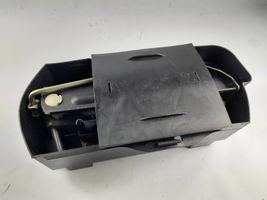 Mercedes-Benz S W221 Tool box 2218980214