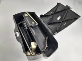 Mercedes-Benz S W221 Tool box 2218980214