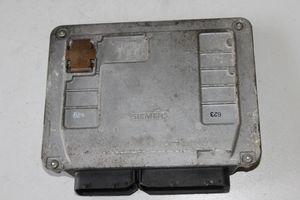 Volkswagen Polo Calculateur moteur ECU 03D906033F