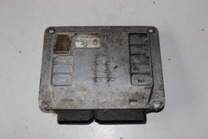 Volkswagen Fox Calculateur moteur ECU 03D906033H