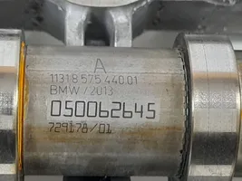 BMW 5 F10 F11 Kita variklio galvutės detalė 729178