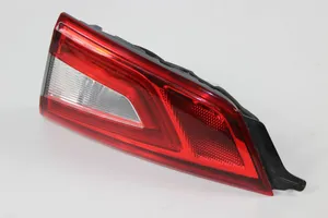 Nissan Qashqai Lampy tylnej klapy bagażnika 265504EA5C