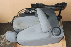 Peugeot Partner Asiento delantero del conductor 441325200