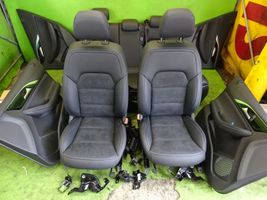 Infiniti Q30 Set interni 