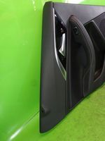 Infiniti Q30 Takaoven verhoilu 