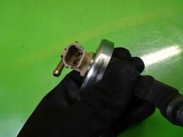 Mazda MPV II LW Injecteur de carburant 02083-13H50