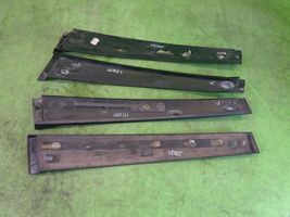 Ford Fiesta (D) garniture de pilier (haut) 