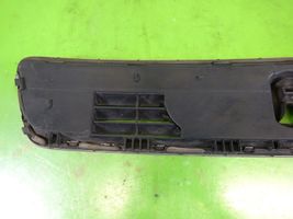 Audi A4 S4 B5 8D Rejilla superior del radiador del parachoques delantero 8D0853651A