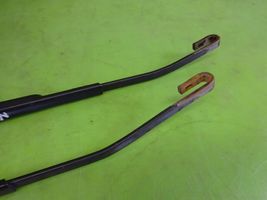 Jeep Cherokee Front wiper blade arm 