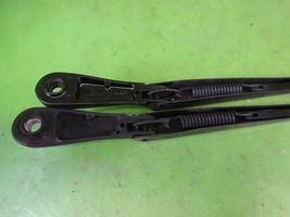 Jeep Cherokee Front wiper blade arm 