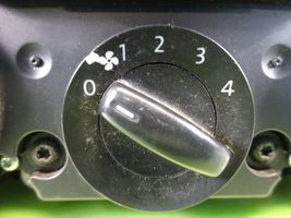 Volkswagen Golf V Klimato kontrolės/ pečiuko kontrolės apdaila 