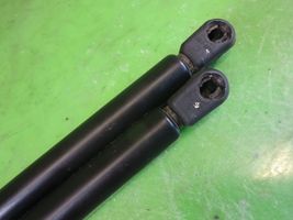 Mercedes-Benz A W168 Support de levage de hayon A1637400345