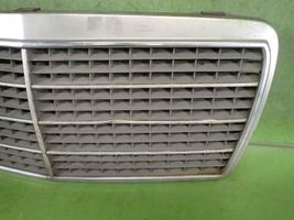 Mercedes-Benz E W124 Maskownica / Grill / Atrapa górna chłodnicy 