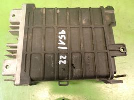 Volkswagen PASSAT B3 Unité de commande, module ECU de moteur 0261200271 443907311D