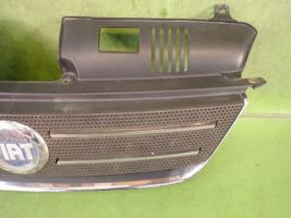 Fiat Idea Grille calandre supérieure de pare-chocs avant 735357980