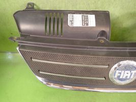 Fiat Idea Maskownica / Grill / Atrapa górna chłodnicy 735357980