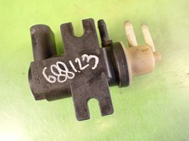 Volkswagen PASSAT B6 Breather valve 