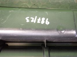 Skoda Fabia Mk1 (6Y) Roleta bagażnika 6Y9867871C