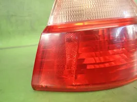 Toyota Avensis T220 Lampa tylna 89022027