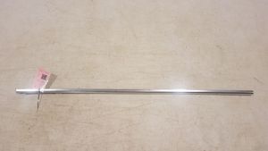 Volkswagen Touareg I Front door glass trim molding 