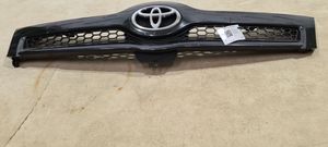 Toyota Corolla Verso AR10 Maskownica / Grill / Atrapa górna chłodnicy 5311707010