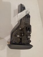 Audi A4 S4 B9 Lampy tylnej klapy bagażnika 8W9945075