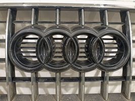 Audi Q5 SQ5 Grotelės viršutinės 8R0853651A