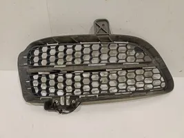 Volkswagen Touareg I Grille inférieure de pare-chocs avant 7L6853666B