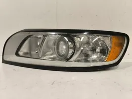 Volvo V50 Lampa przednia 31265694